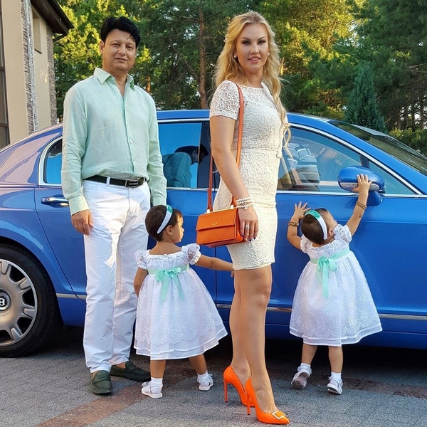 Камалия отметила двухлетие дочек в Турции
