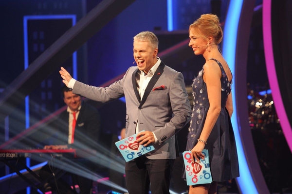 Доманский и Фролова помогают людям влюбиться с первого взгляда