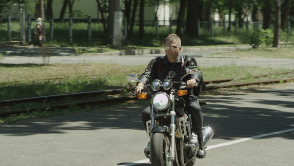 Юрий Горбунов прокатился на мотоцикле