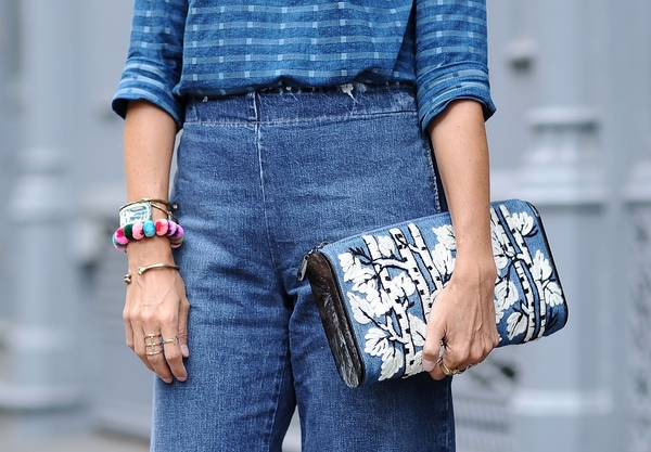 Street style с Недели моды в Нью-Йорке: Стильные аксессуары