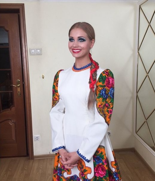 Дыхание лета: Кристина Асмус показала фото с отдыха в Испании