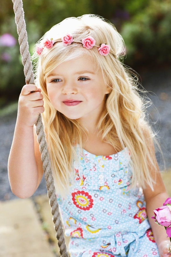 ТОП-10 оригинальных причесок для девочек в школу