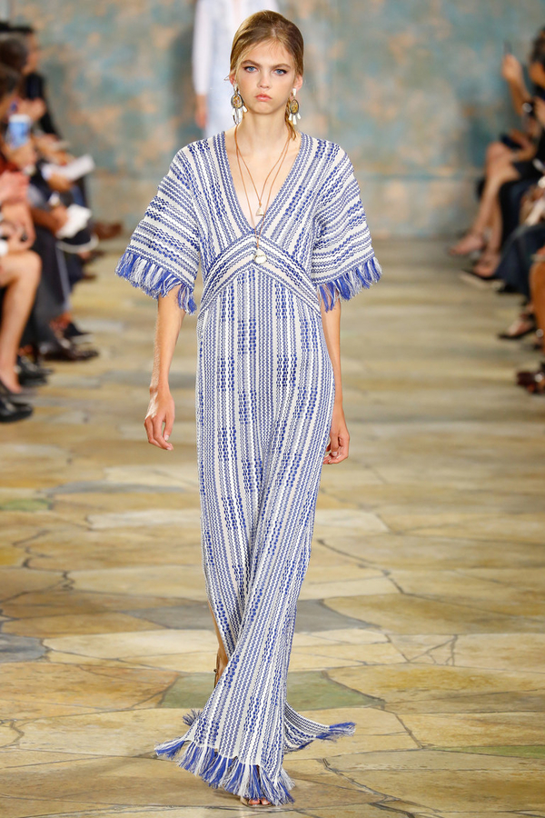 Микс трендов: Tory Burch презентовала новую коллекцию