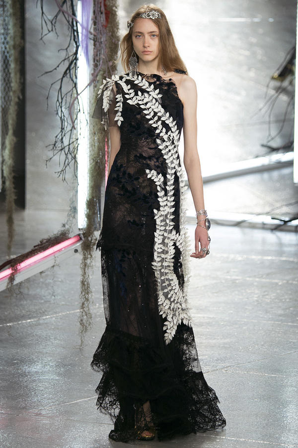 Страшная сказка: Rodarte устроил необычный показ