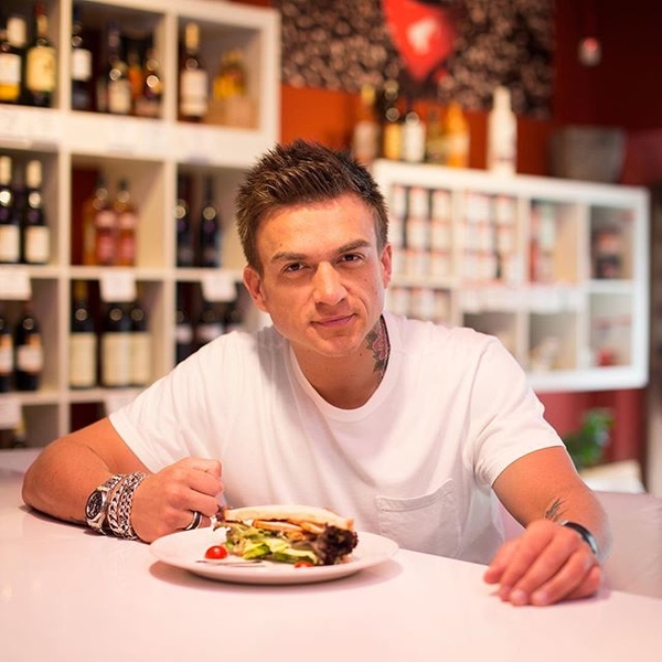 Влад Топалов тайно женился на дочери миллионера