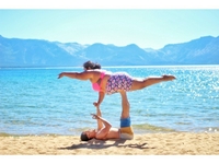 Девушка доказала, что не нужно худеть, если хочешь заниматься йогой