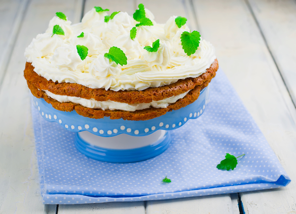 Как приготовить морковный торт (видео)