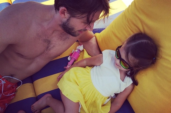 instagram.com/victoriabonya