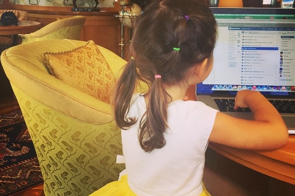 instagram.com/victoriabonya