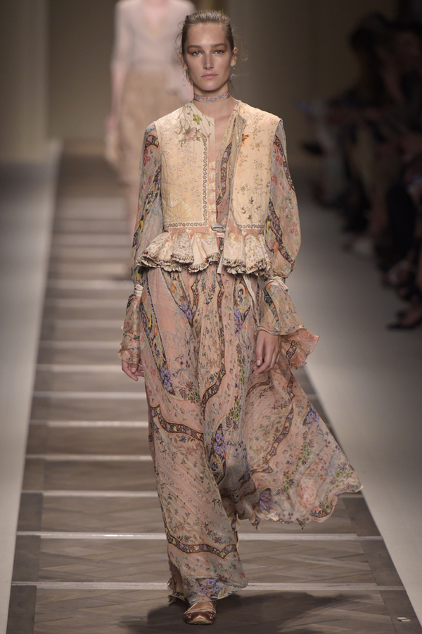 Романтика странствий: Etro презентовал новую коллекцию