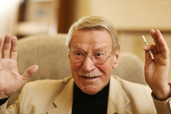 Молодая жена заставила 85-летнего Краско задуматься о завещании