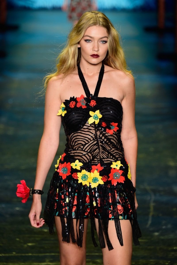 Скандал на Неделе моды: Модель Джиджи Хадид назвали толстой