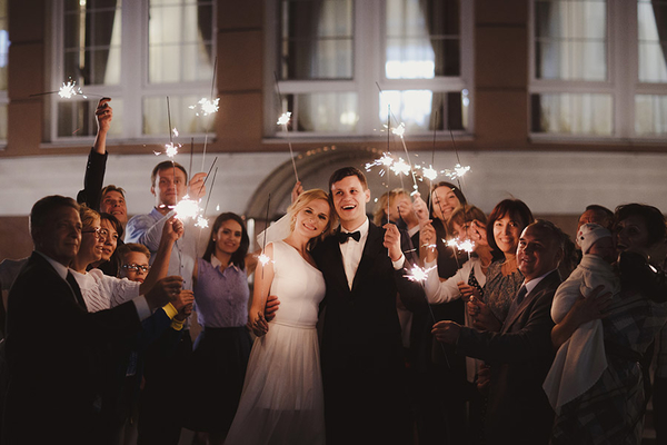 Жанна Бадоева поженила участников Мамахохотала-шоу в Таиланде