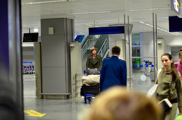 Макса Барских обыскали в аэропорту Борисполя