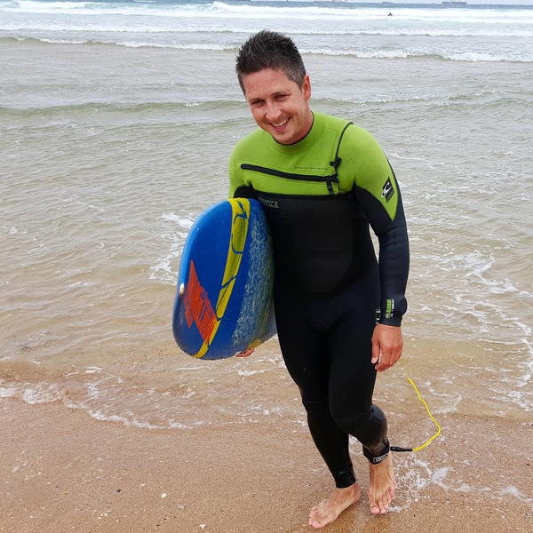 Александр Педан спас жизнь двум серфингистам