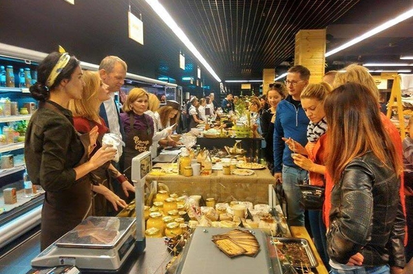 facebook.com/profile.php?id=100001647136046