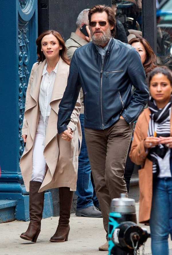 Выяснилось, что покончившая с собой экс-подружка Керри была замужем