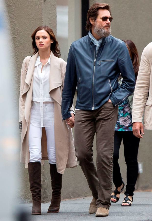 Джим Керри оплатит похороны своей бывшей возлюбленной