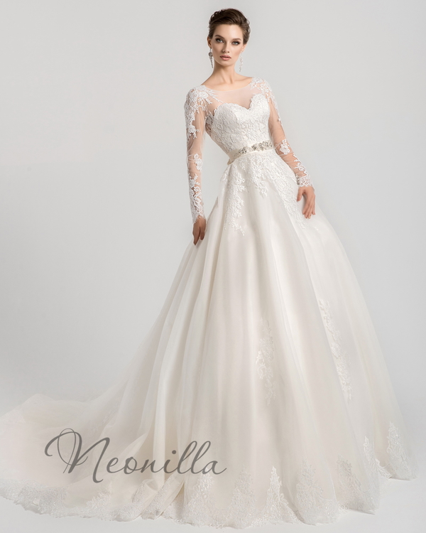 "Супермодель" Таня Брык похудела на 10 кг и примерила свадебное платье