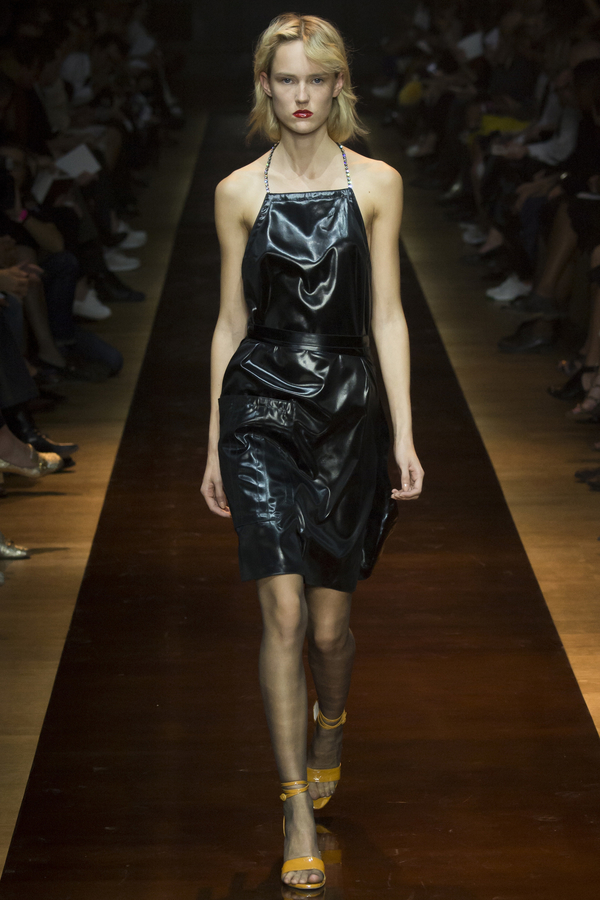 Модный дом Nina Ricci представил провокационную коллекцию