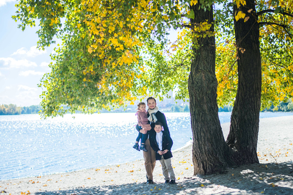 Артем Гагарин: В воспитании детей не признаю ни кнута ни пряника