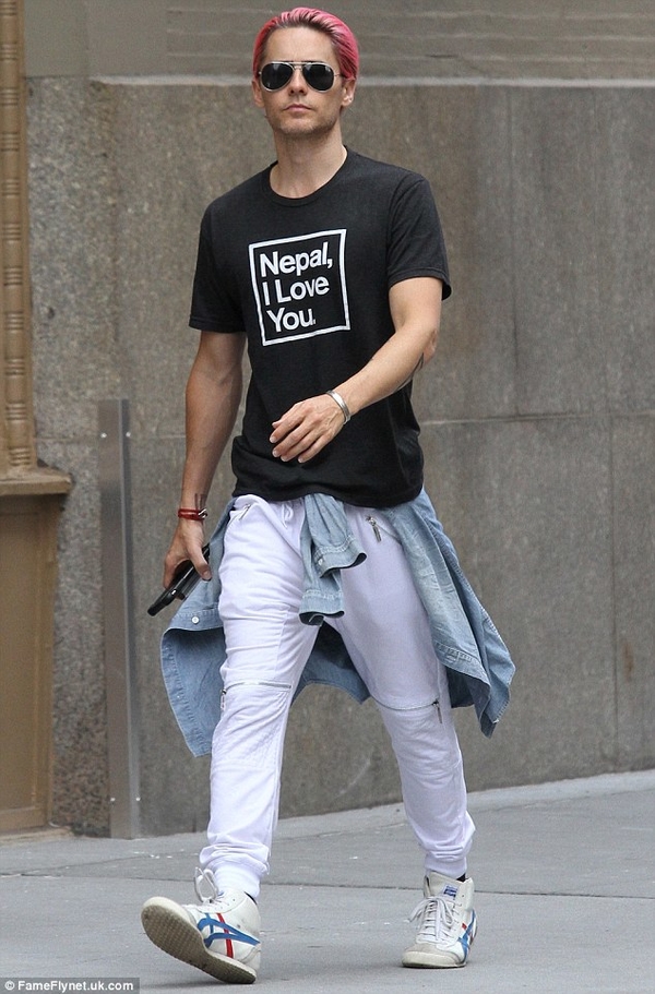 Джаред Лето перекрасил волосы в розовый цвет