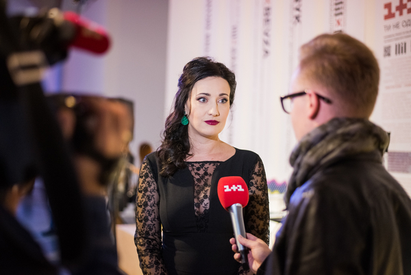 12 стульев: Fashion-проект в поддержку Олега Сенцова