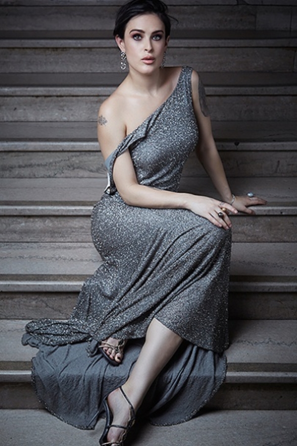 Дочь Брюса Уиллиса позировала в соблазнительном образе для NY Post