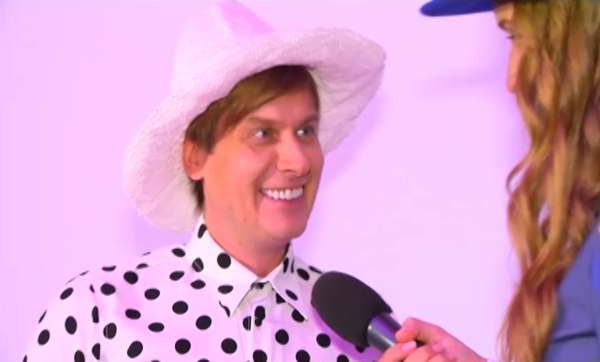 Актер Квартала рассказал об отношениях с российскими родственниками