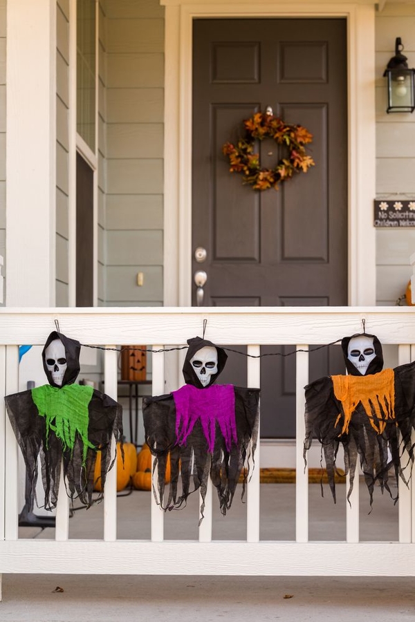 Украшения на Хэллоуин: ТОП-20 идей жуткого неонового декора для оформления дома и заведений бизнеса