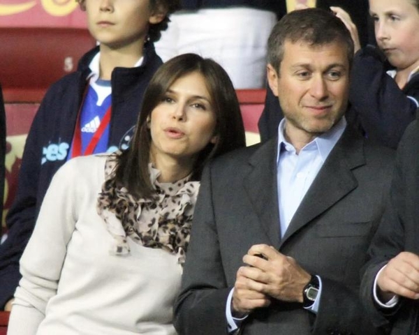 Яхту миллиардера Романа Абрамовича запечатлели возле берегов Турции