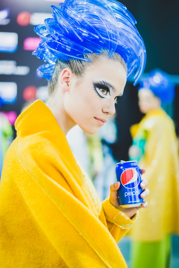 Итоги 37-го UFW:  Самый эпатажный макияж моделей