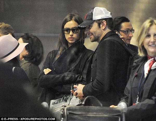 Ирина Шейк и Брэдли Купер отправились на отдых во Францию