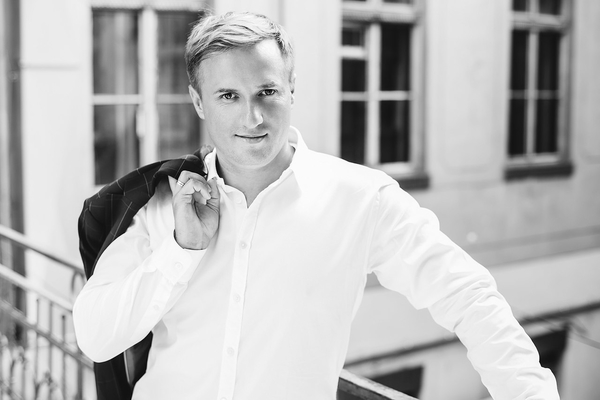 Полуфиналист шоу Голосу країни Иван Пилипец дважды стал отцом