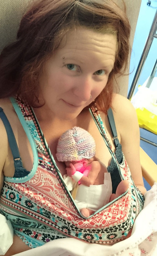 История Дюймовочки: На свет появились кроха с весом 500 грамм