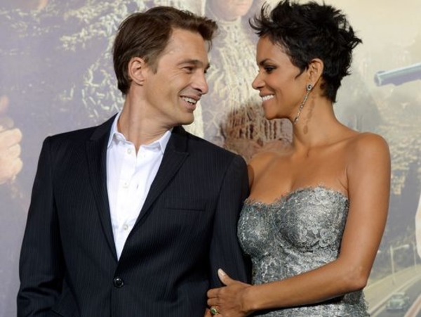 Холли Берри и Оливье Мартинес официально заявили о разводе