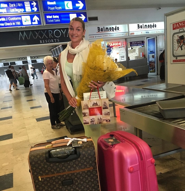 Дочь Анастасии Волочковой устроила домашний концерт