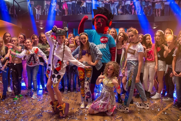 Не танцуй: Группа тинэйджеров Open Kids презентовала новый клип