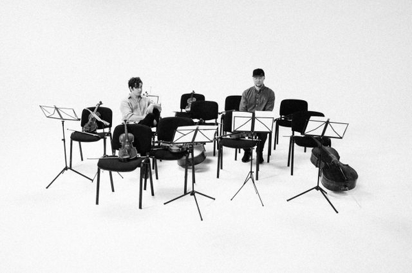 Андрей Хлывнюк и Дмитрий Шуров создали новый клип на песню Джона Леннона