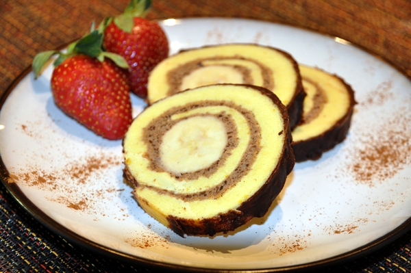 Мамам на заметку: Бананово-медовый рулет