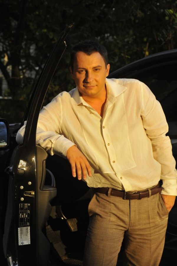 Дмитрий Танкович впервые вышел в свет со своей женой