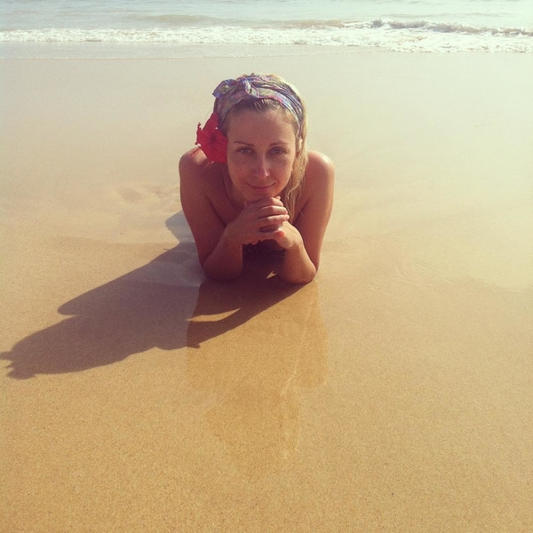 Тоня Матвиенко показала фото на пляже