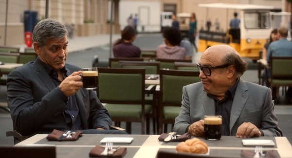 Кому кофе?: Джордж Клуни снялся в забавном рекламном ролике