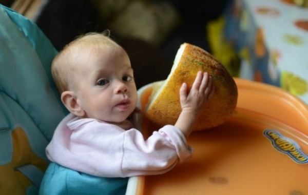 В Сеть попали снимки ребенка сыроедов