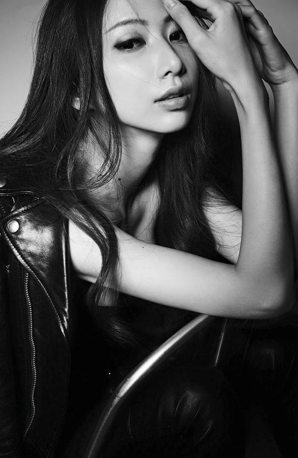 Жертва моды: Тайваньская модель Хайди Е пострадала от рекламы