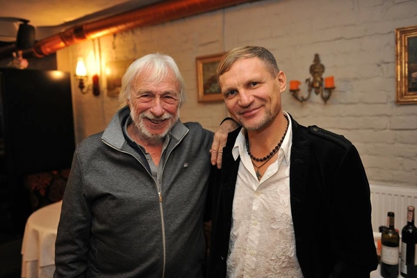 Олег Скрипка накормил Пьера Ришара борщом и обсудил украинских женщин