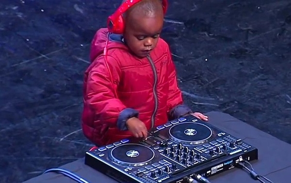 Трехлетний диджей победил в шоу талантов