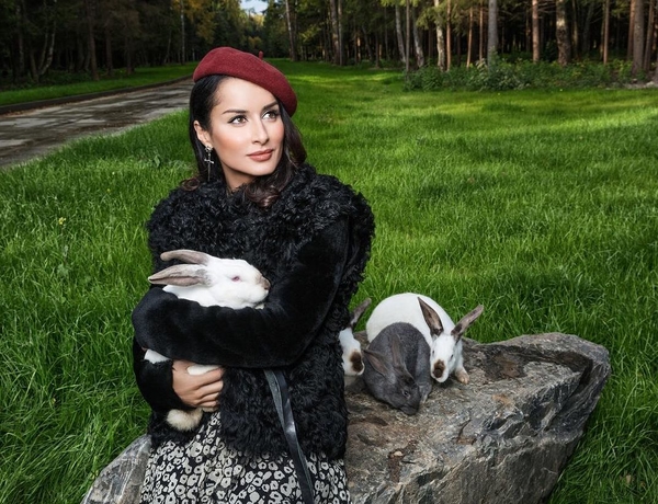 Фанаты раскритиковали селфи Тины Канделаки без макияжа