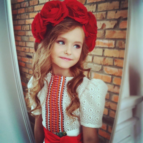 Мини-мисс Кияночка 2015: Ivona выбрала самую красивую девочку