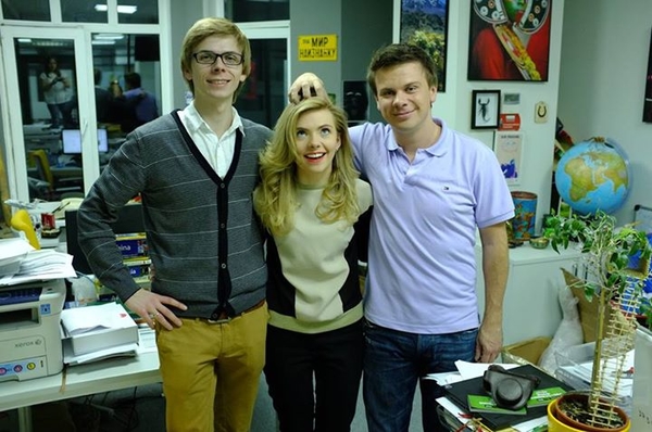 Комаров трогательно поздравил своих сестру и брата с днем рождения